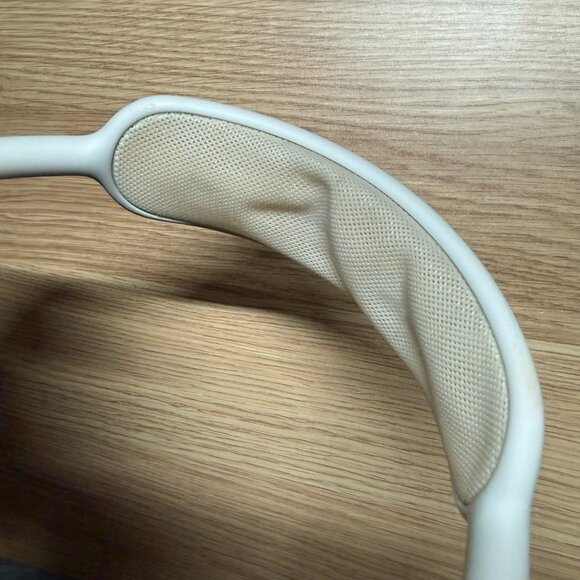 Apple AirPod Max - White with case - Picture 8 of 10